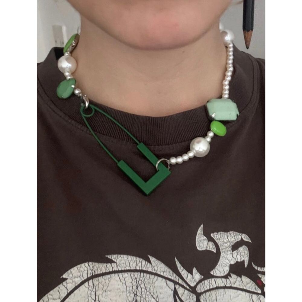 Asymmetrical Green Safety Pin Necklace (handmade by me) - Picture 2 of 5